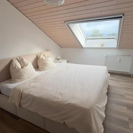 Schoene, Grosse Beim Steinhude Mit Schnellem Wlan & Arbeitsplatz